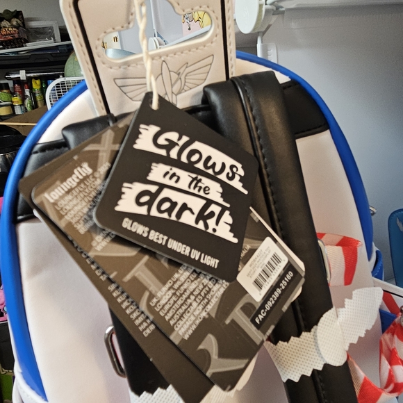 Buzz Lightyear Space Ranger Backpack - Picture 3 of 4